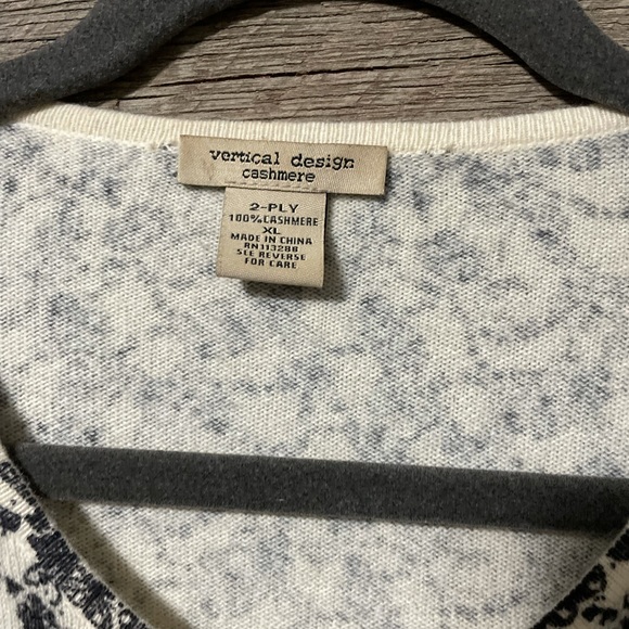 Vertical Design 2-Ply Cashmere Black and Cream Cardigan Sweater - Picture 3 of 8